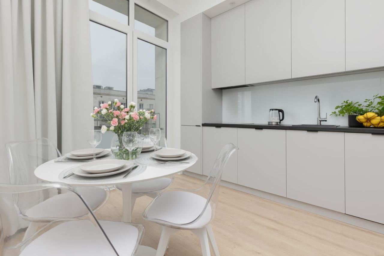 Spacious Apartment With Panoramic View Of Warsaw By Noclegi Renters Varsóvia Exterior foto