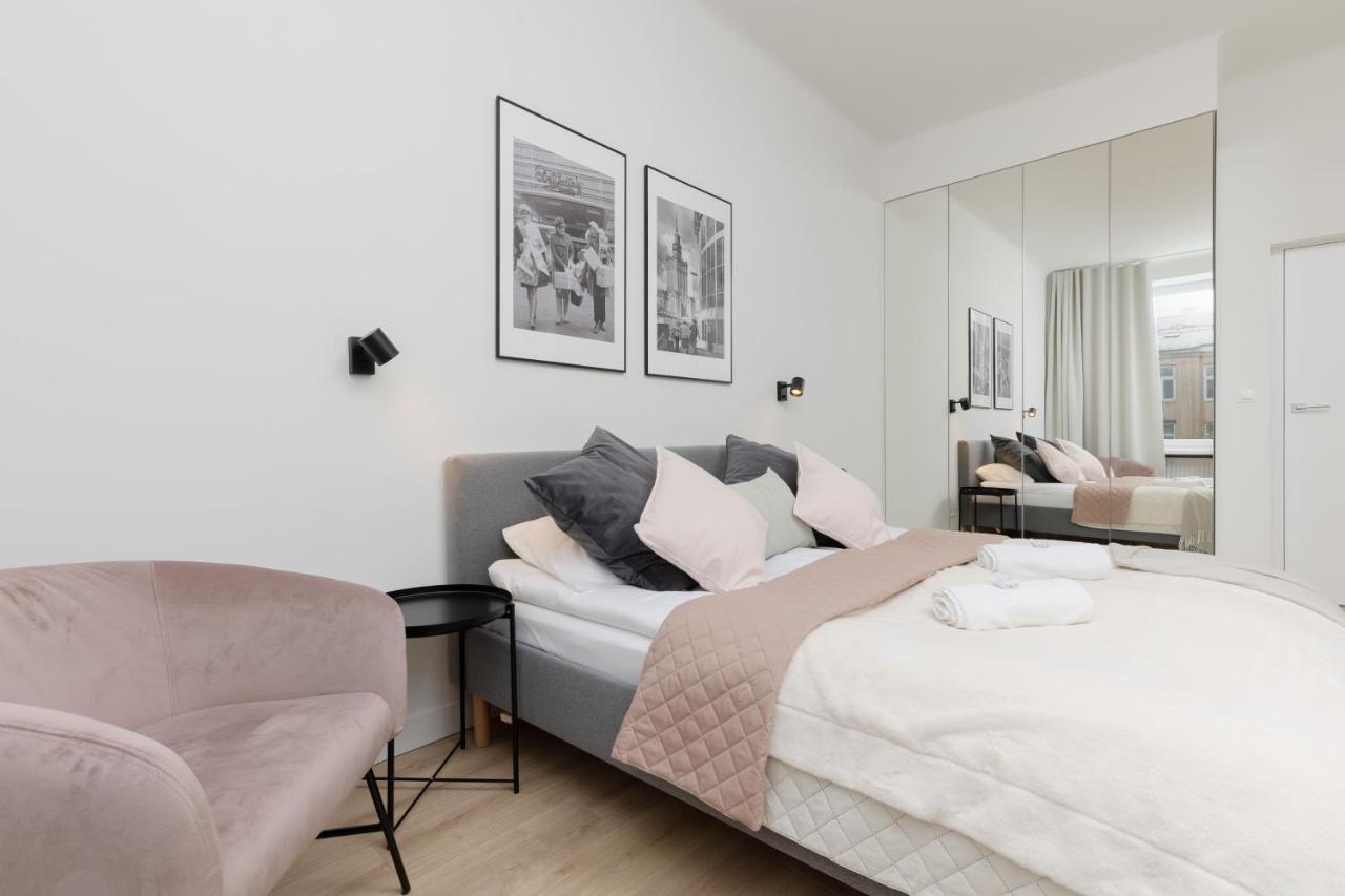 Spacious Apartment With Panoramic View Of Warsaw By Noclegi Renters Varsóvia Exterior foto